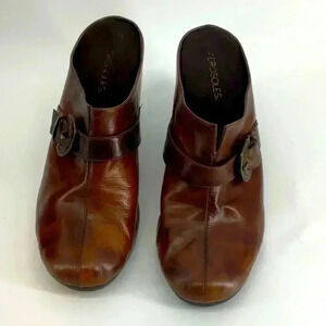 AEROSOLES SERGE LEATHER  MULE